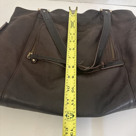 Liz Claiborne Purse Shoulder Bag Dk Brown Leather Lined Zip BOHO Great Cond